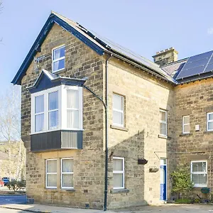 Lyndale House Holiday home